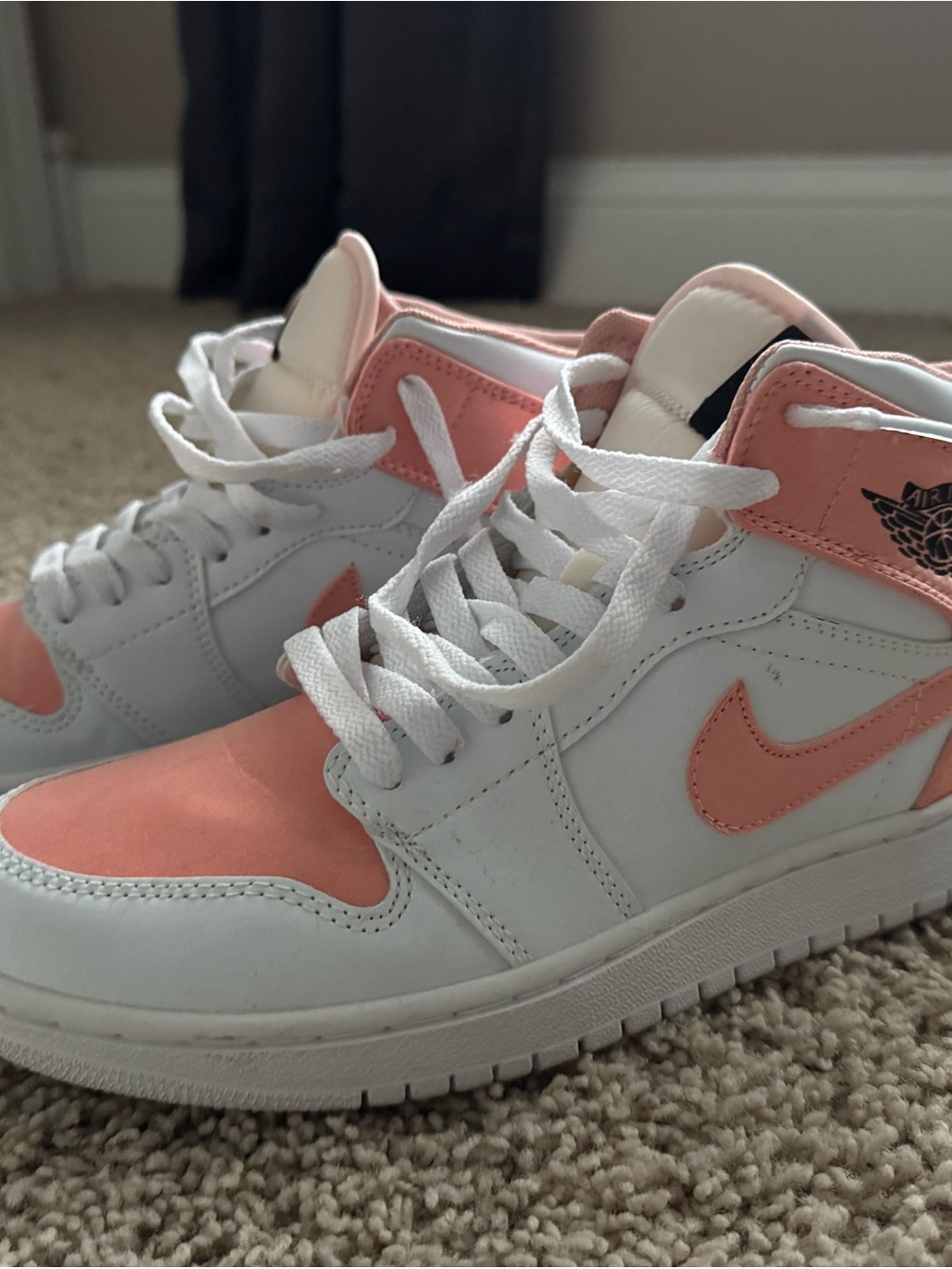 Jordan Women 8.5 White and Peach High-Top Sneakers